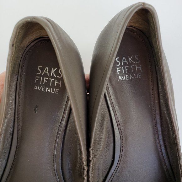Saks Fifth Taupe Leather Flats w/Leather Flower, 9M - Picture 9 of 11